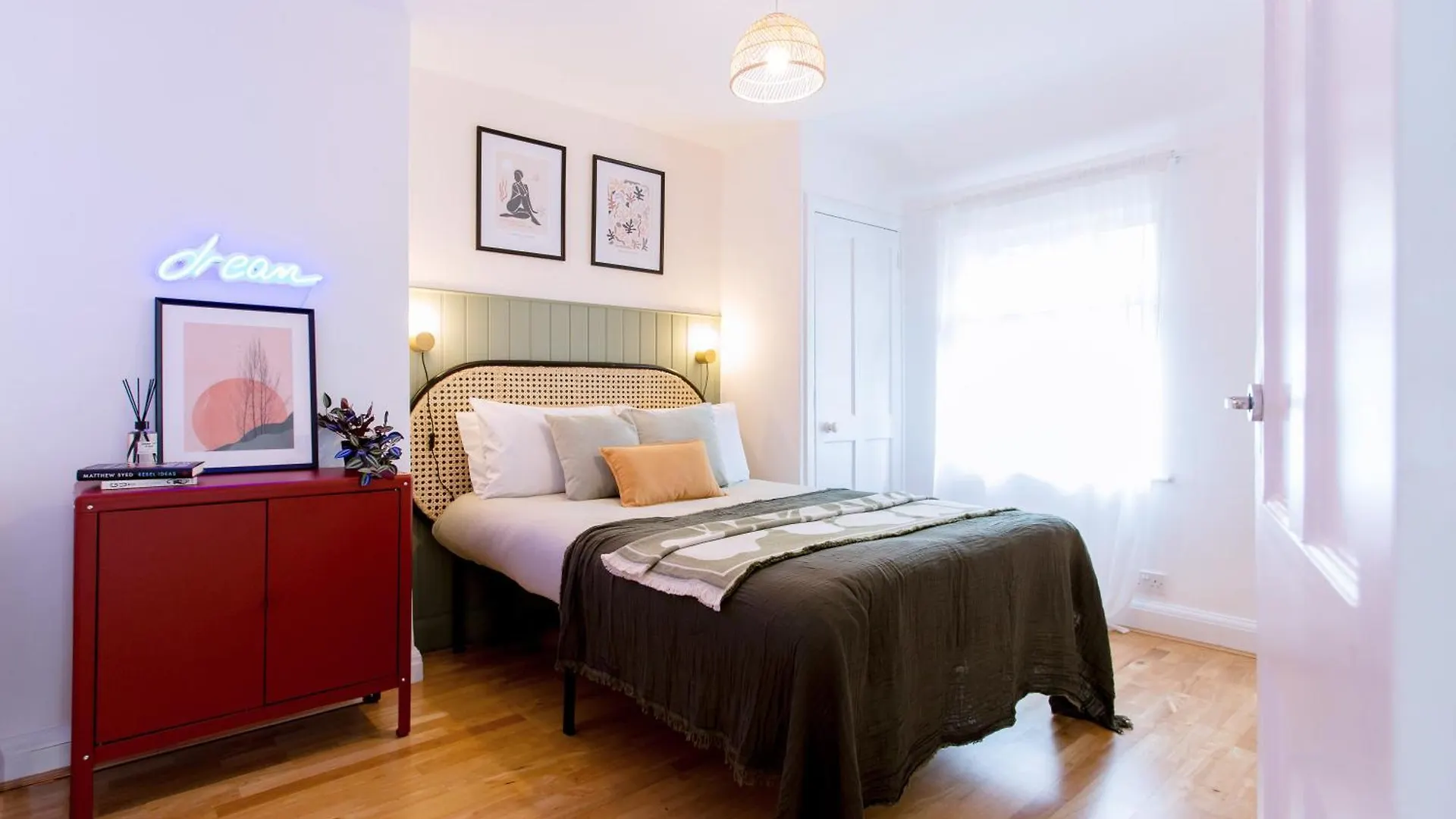 3-Bed House - Next To Olympic Park & Westfield Apartment London
